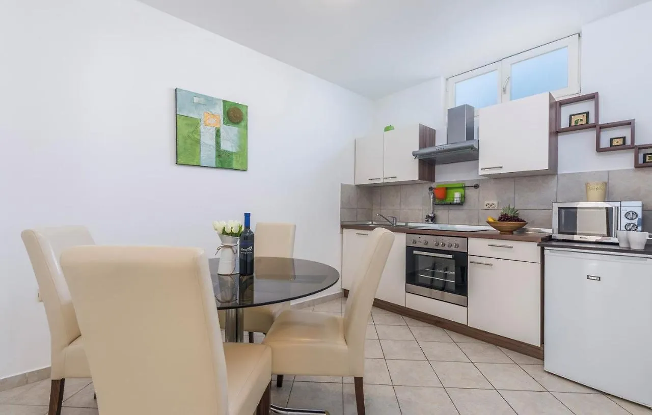 Fuškulin Apartments Dobrec בית הארחה